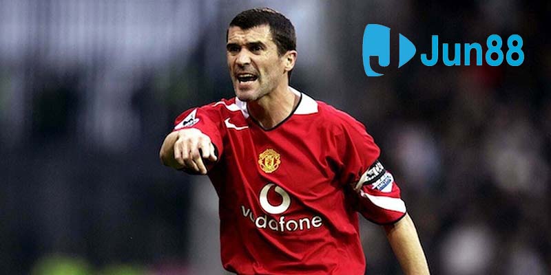 Roy Keane lên tiếng bảo vệ Ronaldo